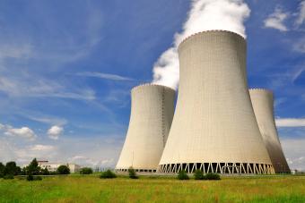 Advantages and Disadvantages of Nuclear Energy