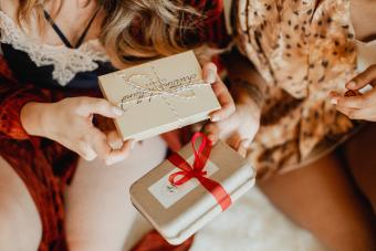 10 Customizable Gifts to Make This Christmas Extra Special