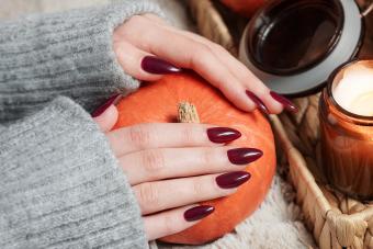 Gobble Up These Chic & Cozy November Nail Ideas