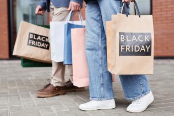 6 Reasons I'm Skipping Black Friday in Stores