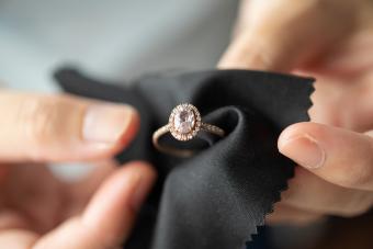 How to Know if a Diamond is Real + 9 Ways to Avoid Getting Duped